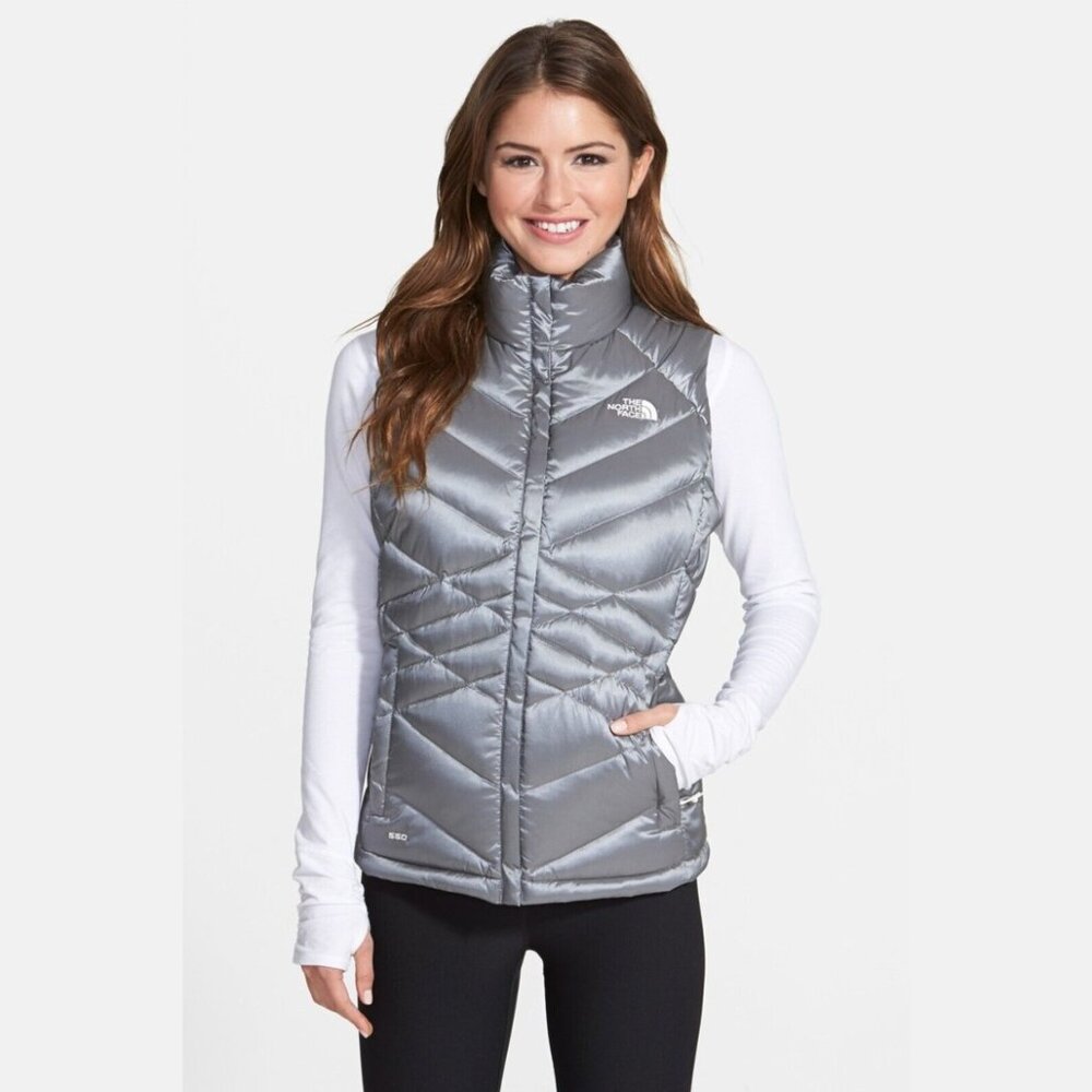 The North Face Women's 550 Goose Down Insulated Aconcagua Vest Silver S
